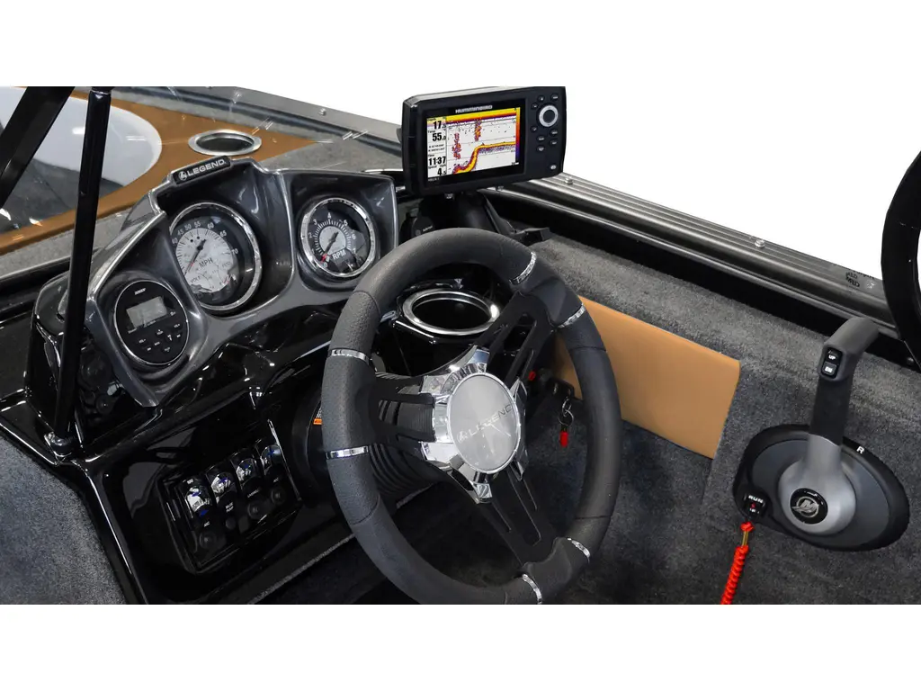 Bateaux Legend X20 2024