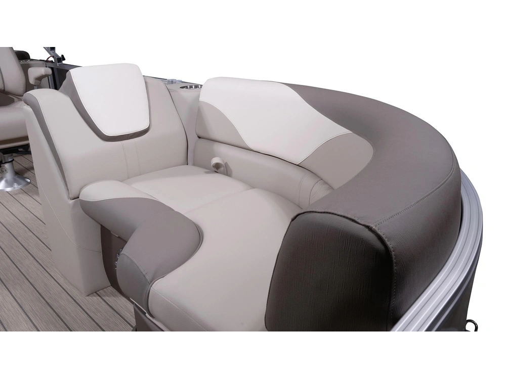 Bateaux Legend Lounge Lounge 2024 alt