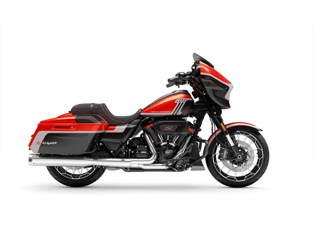 2024 Harley-Davidson Street Glide® CVO™ Street Glide® Legendary Orange alt