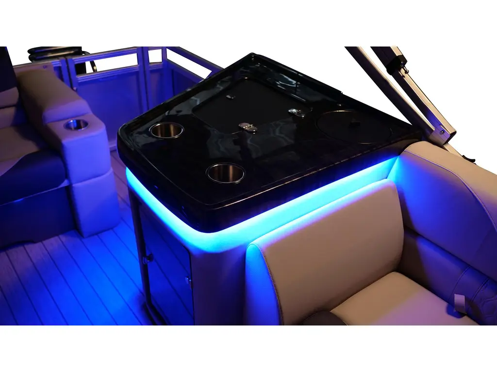 Bateaux Legend Cruiser WS Sport Pro 2024