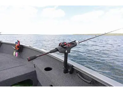 2024 Lund 1775 Pro Guide tiller