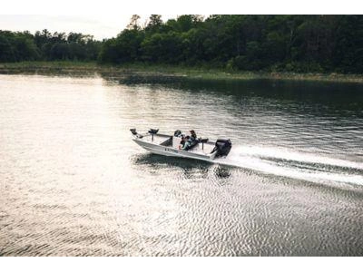 2024 Lund 1760 Predator 1760 Predator tiller alt