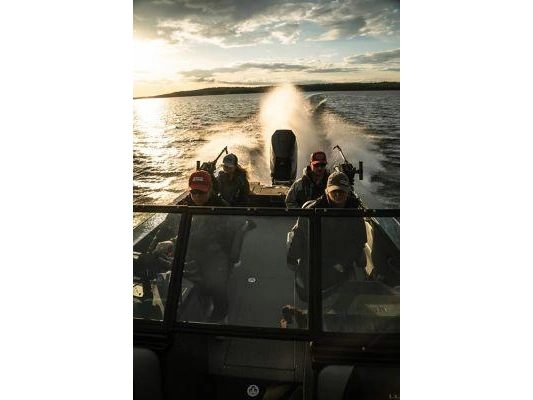 Lund 2275 Baron 2275 Baron sport 2024 alt