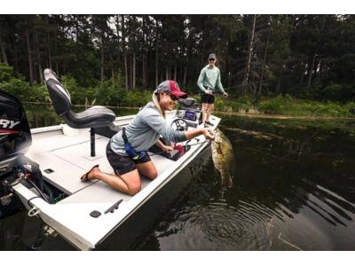 2024 Lund 1760 Predator 1760 Predator tiller alt