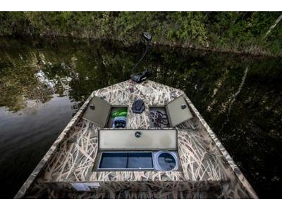 Lund 1870 Predator 1870 Predator tiller 2024 alt