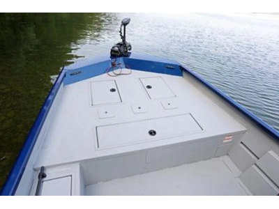 Lund 1870 Predator 1870 Predator tiller 2024 alt