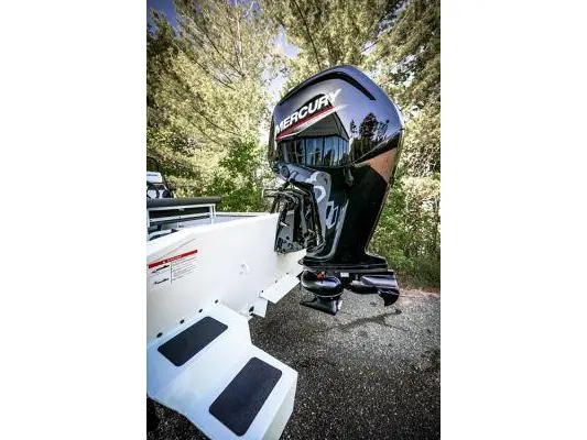 2024 Lund 1870 Predator cc