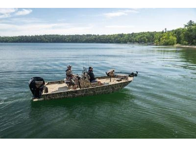 Lund 1870 Predator 1870 Predator tiller 2024 alt