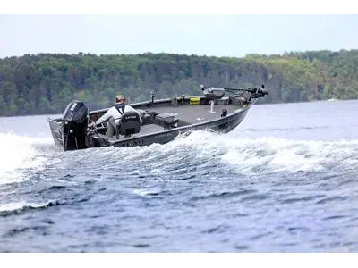 2024 Lund 2075 Pro Guide tiller