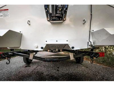 Lund 1870 Predator 1870 Predator tiller 2024 alt