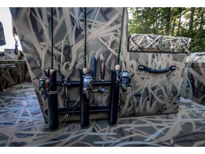 Lund 1870 Predator 1870 Predator tiller 2024 alt