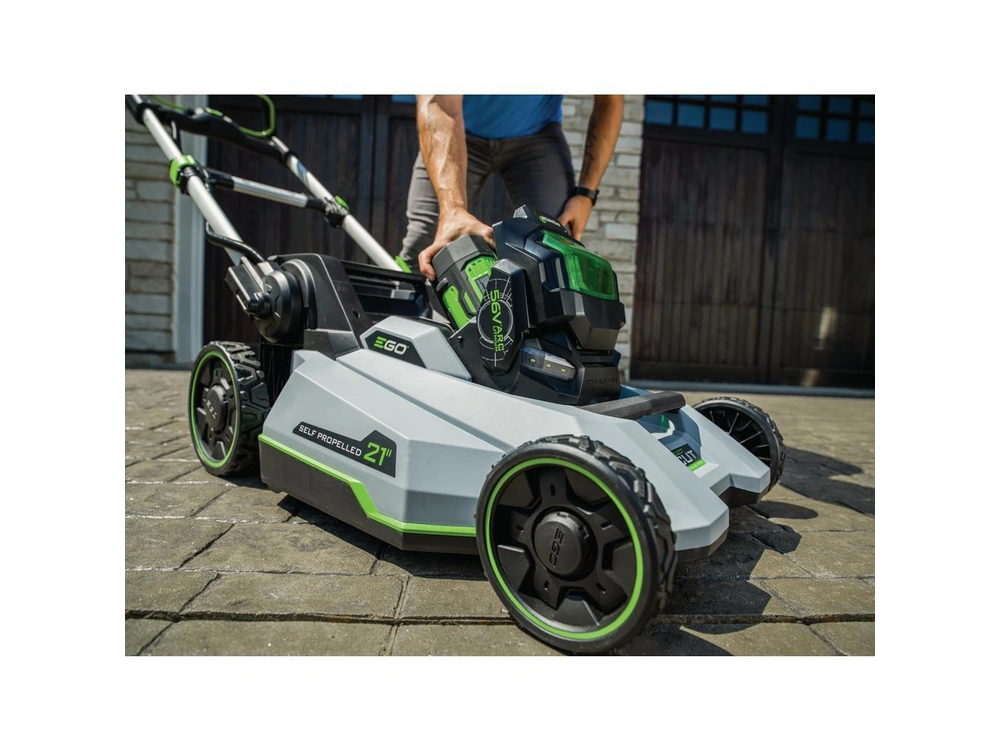 EGO Tondeuse 21'' autopropulsée (2 x Batt. G3 10 Ah et Charg. Turbo) Tondeuse 21'' autopropulsée (2 x Batt. G3 10 Ah et Charg. Turbo) LM2156SP-2 alt