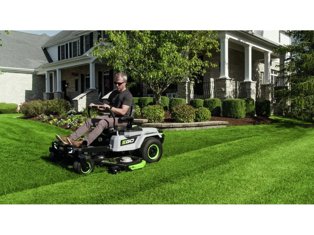 EGO 52'' Z6 Zero Turn Riding Mower(6 X 12 Ah Batt. Incl) ZT5207L