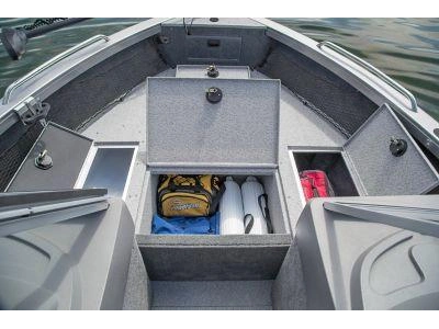 Crestliner Authority 2250 Authority 2024 alt