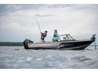 2024 Crestliner Authority 2050 Authority alt