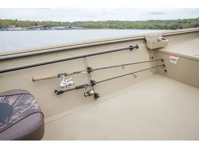 2024 Crestliner 1760 Retriever Jon