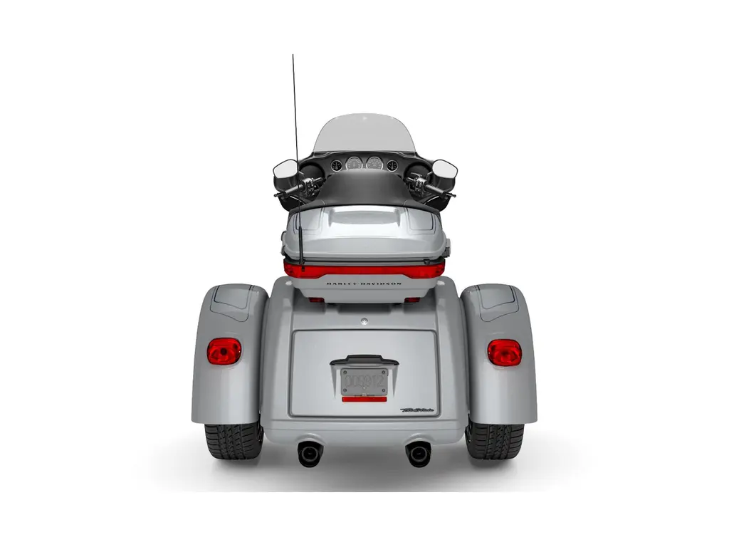 Harley-Davidson Tri Glide® Ultra Atlas Silver Metallic (Garniture en noir) 2025
