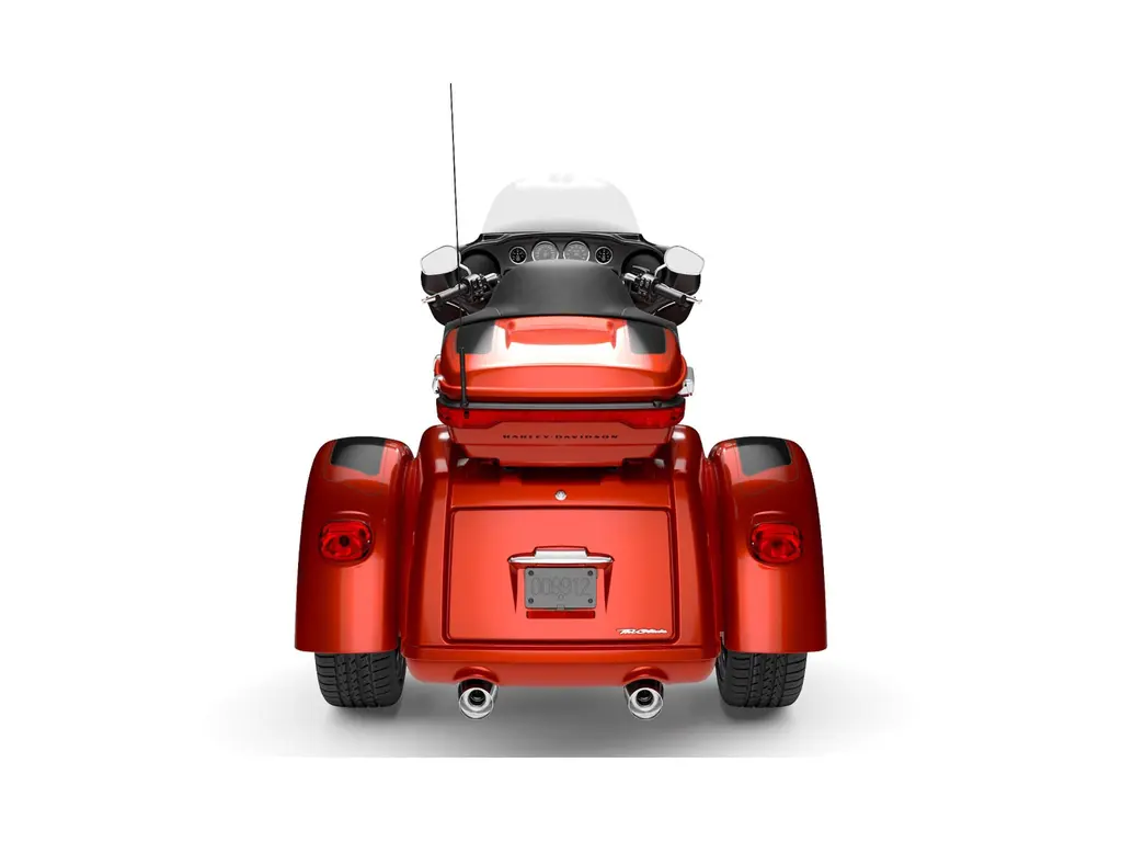 2025 Harley-Davidson Tri Glide® Ultra Whiskey Fire/Vivid Black (Chrome Finish)