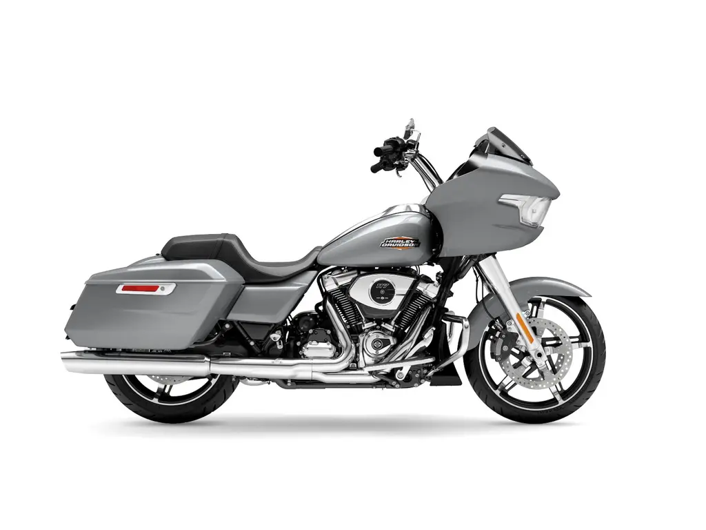 2025 Harley-Davidson Road Glide® Atlas Silver Metallic (Chrome Finish)