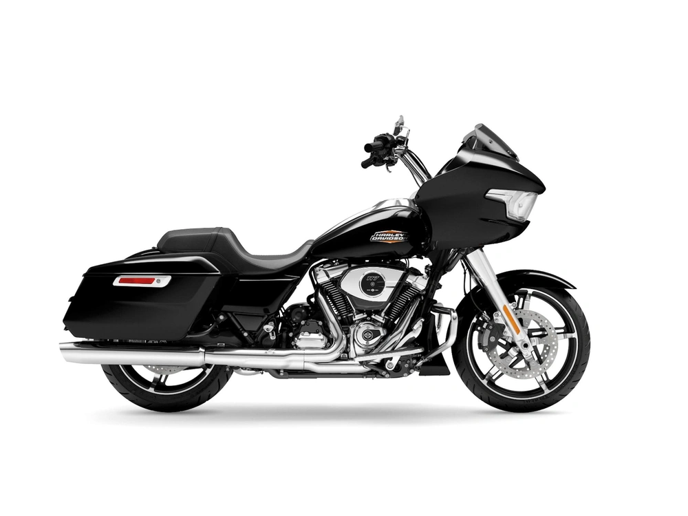 2025 Harley-Davidson Road Glide® Road Glide® Vivid Black (Chrome Finish) alt