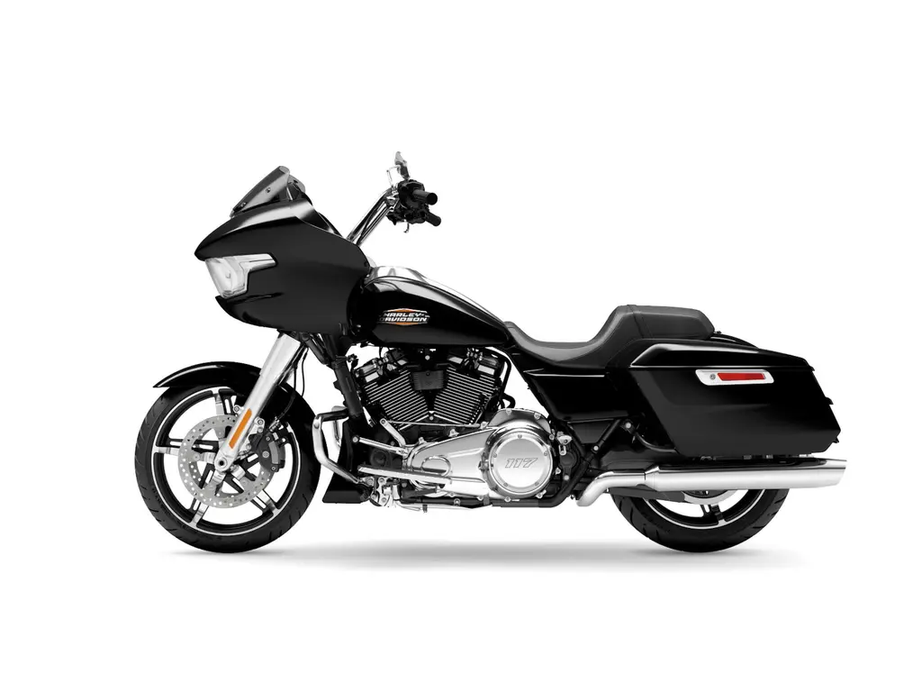 2025 Harley-Davidson Road Glide® Vivid Black (Chrome Finish)