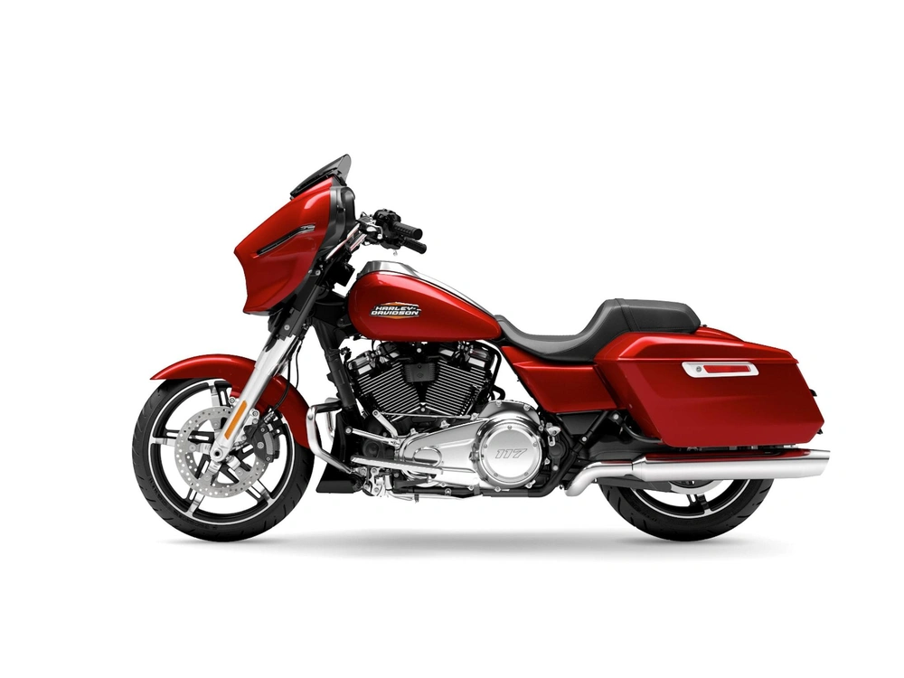 2025 Harley-Davidson Street Glide® Street Glide® Brilliant Red (Chrome Finish) alt