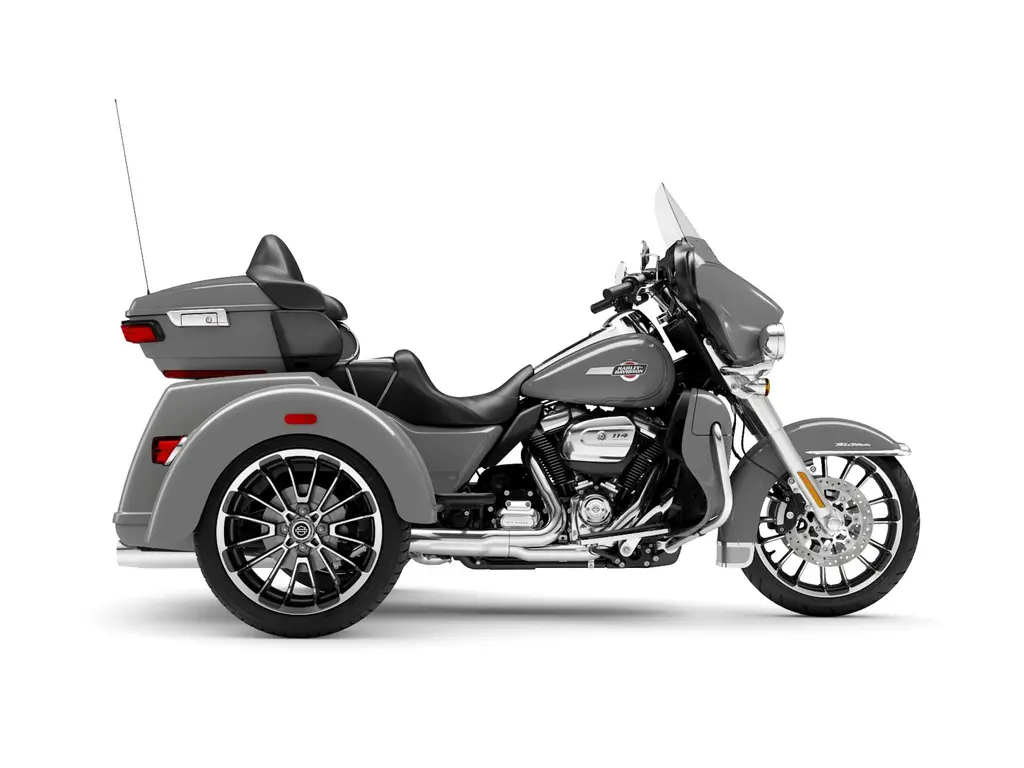 2025 Harley-Davidson Tri Glide® Ultra Billiard Gray (Chrome Finish)