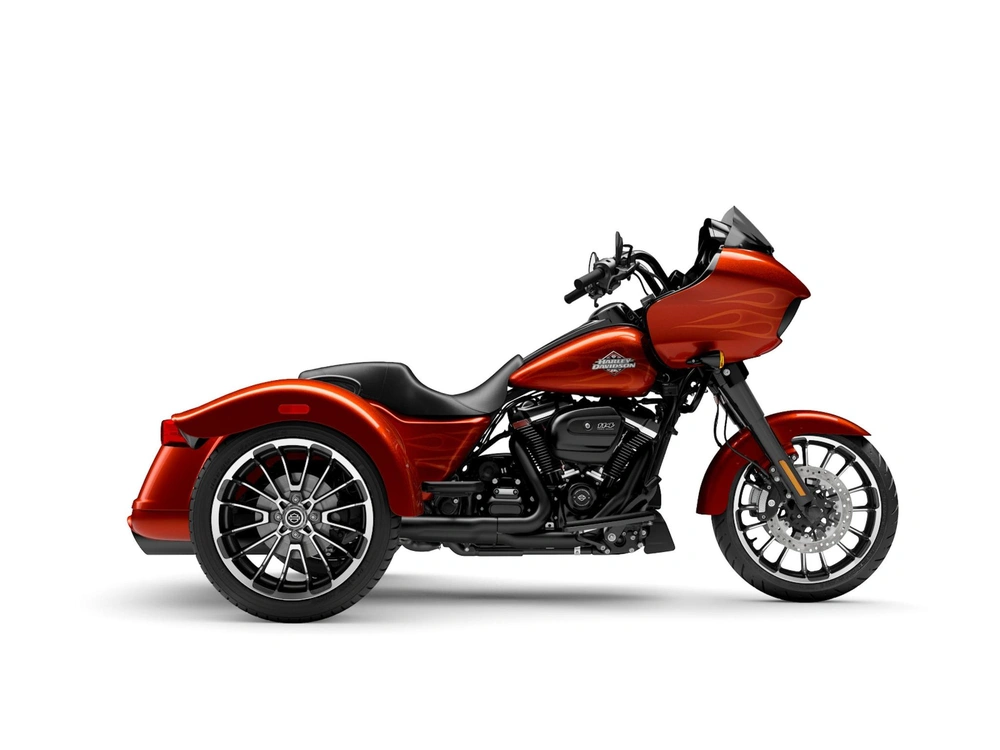 2025 Harley-Davidson Road Glide® 3 Road Glide® 3 Whiskey Firestorm (Black Finish) alt