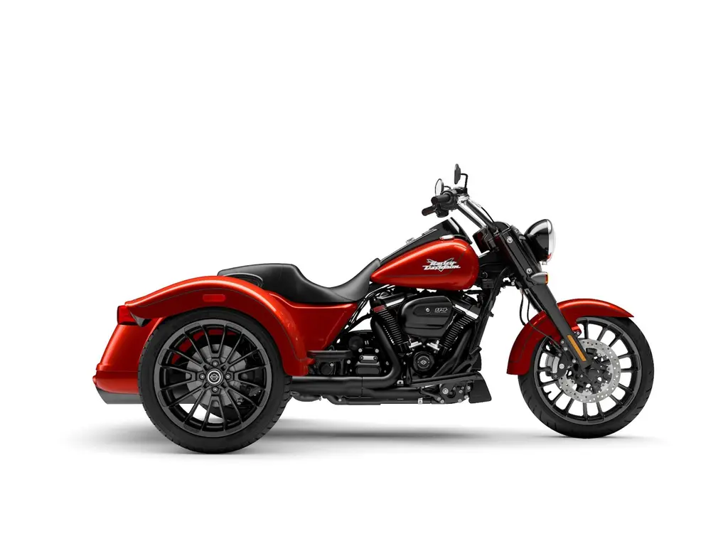 2025 Harley-Davidson Freewheeler Whiskey Fire