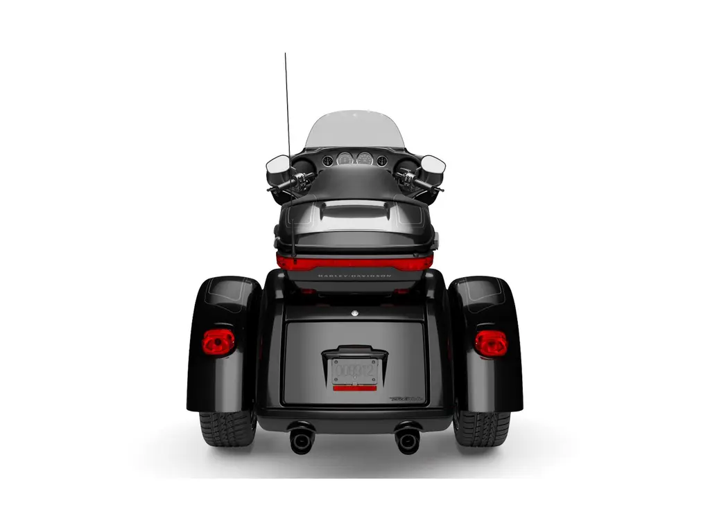 2025 Harley-Davidson Tri Glide® Ultra Vivid Black (Black Finish)