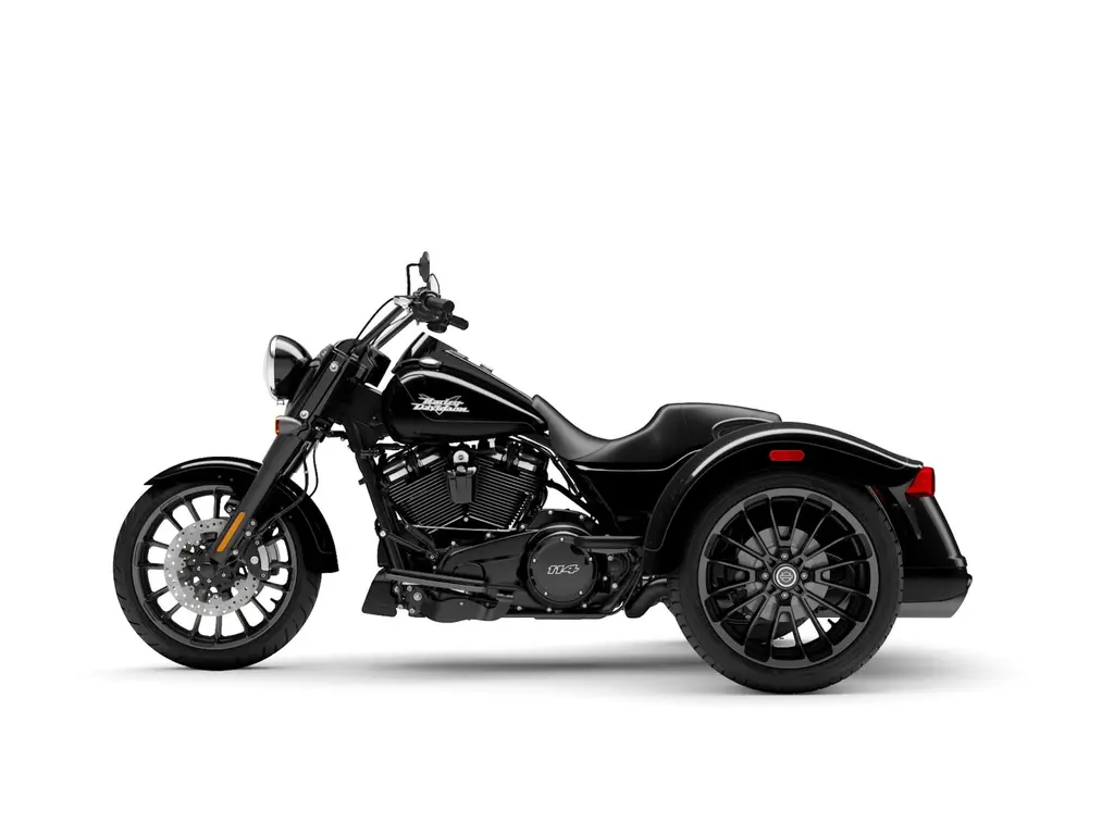 Harley-Davidson Freewheeler Vivid Black 2025