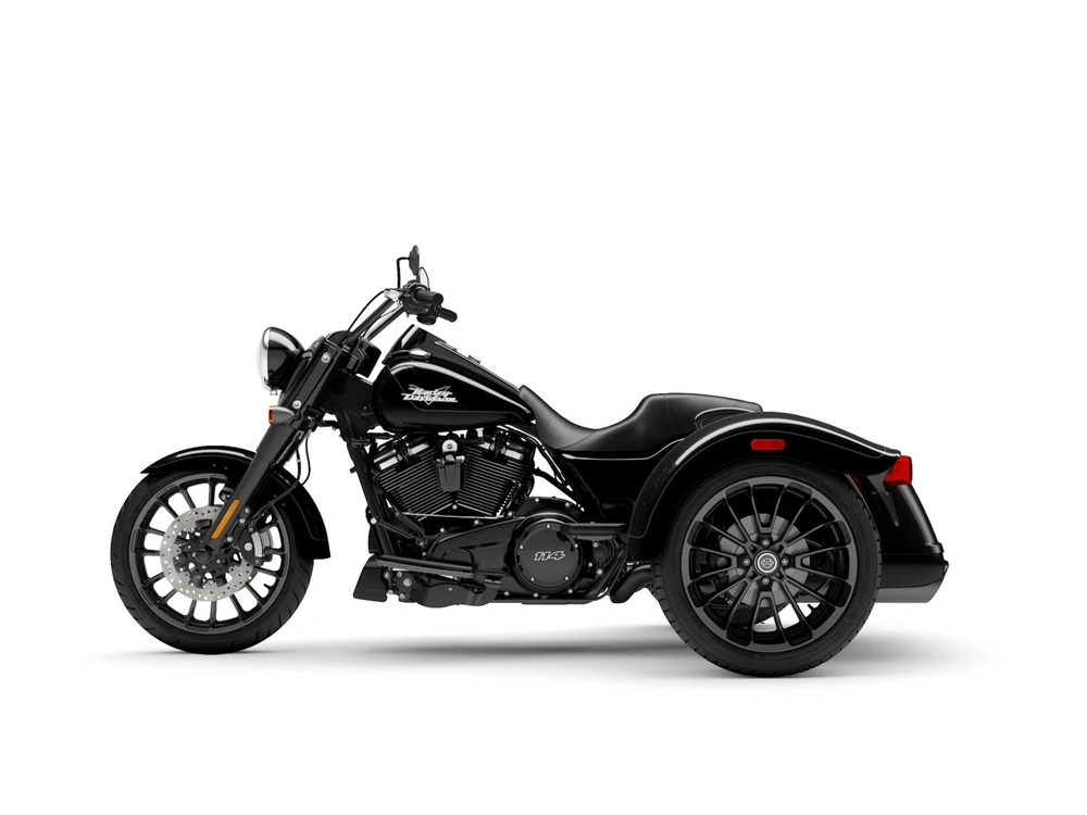 2025 Harley-Davidson Freewheeler® Freewheeler Vivid Black alt