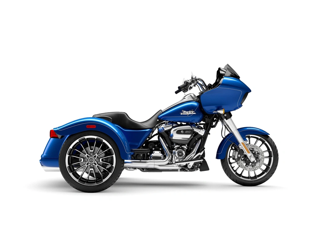 2025 Harley-Davidson Road Glide® 3 Road Glide® 3 Blue Burst (Chrome Finish) alt