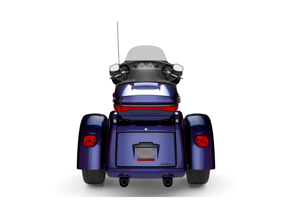 2025 Harley-Davidson Tri Glide® Ultra Mystic Shift (Black Finish)