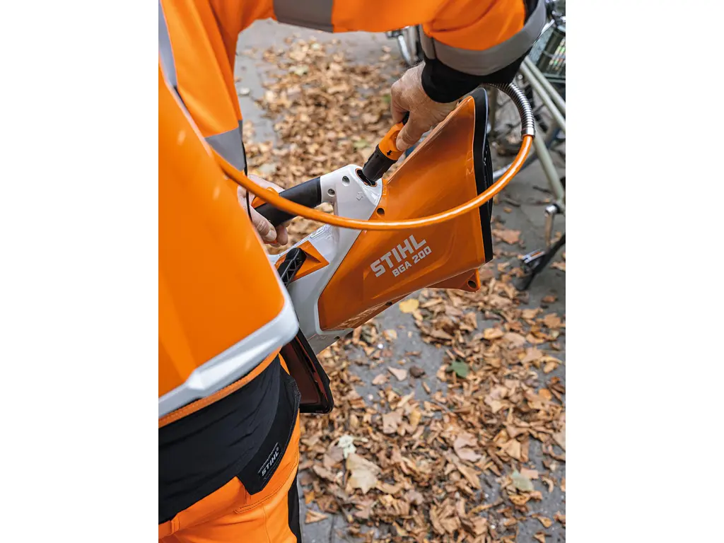 2025 Stihl BGA 200 Carrying System