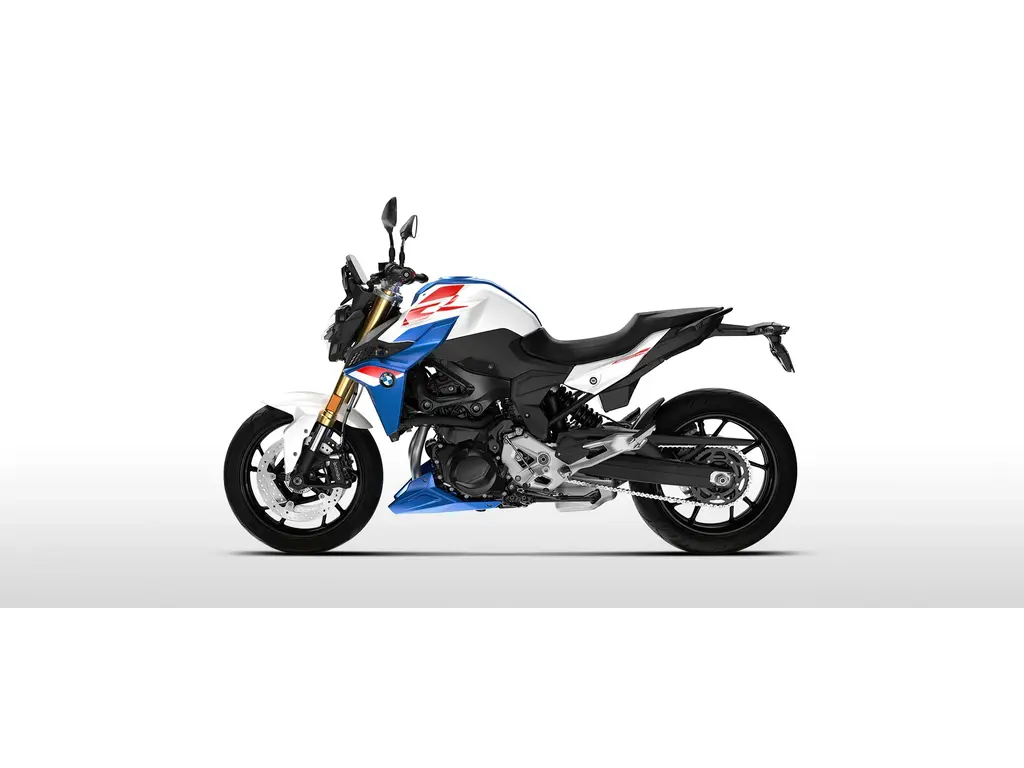 2024 BMW F 900 R Sport