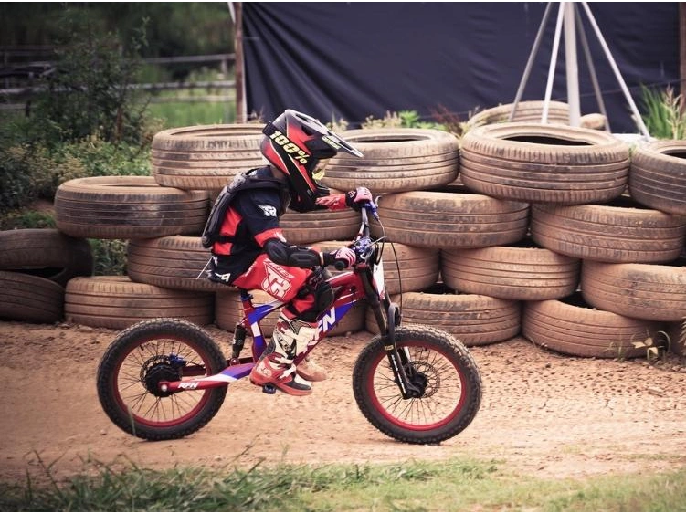 RFN EVO-18 EVO-18 2025 alt