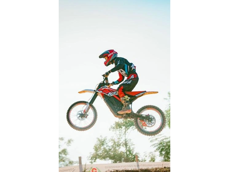 2025 RFN Apollo RFN Rally Apollo RFN Rally alt