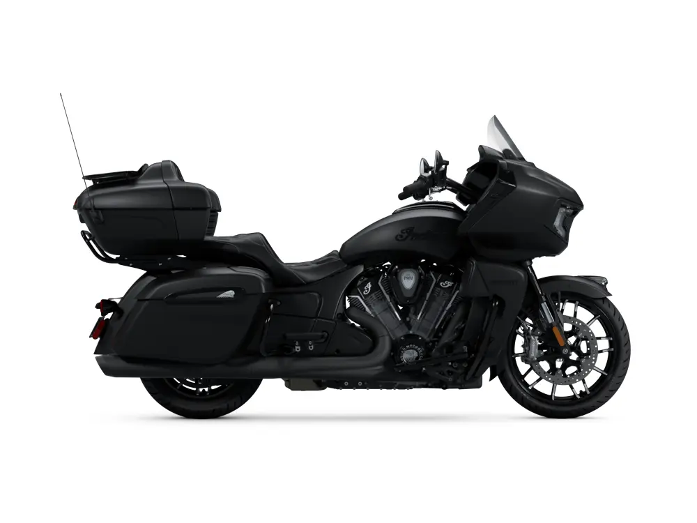 2025 Indian Motorcycle Indian Pursuit Dark Horse with Powerband Audio Package Black Smoke