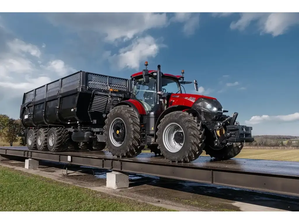 Case IH Optum 340