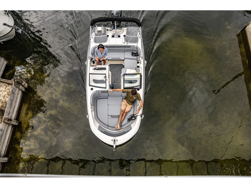 Bayliner M17 M17 Kingfisher Blue Hull 2025 alt