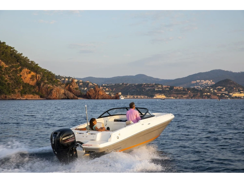 2025 Bayliner VR4 OUTBOARD VR4 OUTBOARD Blue Hull Sides (White Bottom) alt