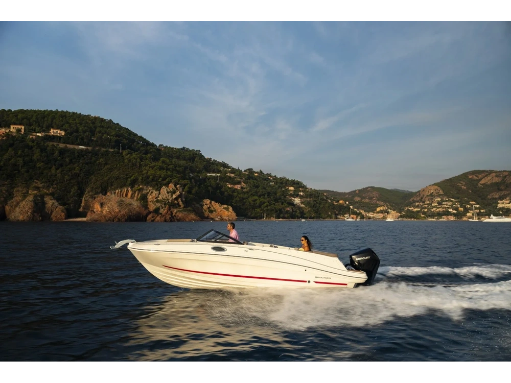 Bayliner VR6 OUTBOARD VR6 OUTBOARD Blue Hull Sides (White Bottom) 2025 alt