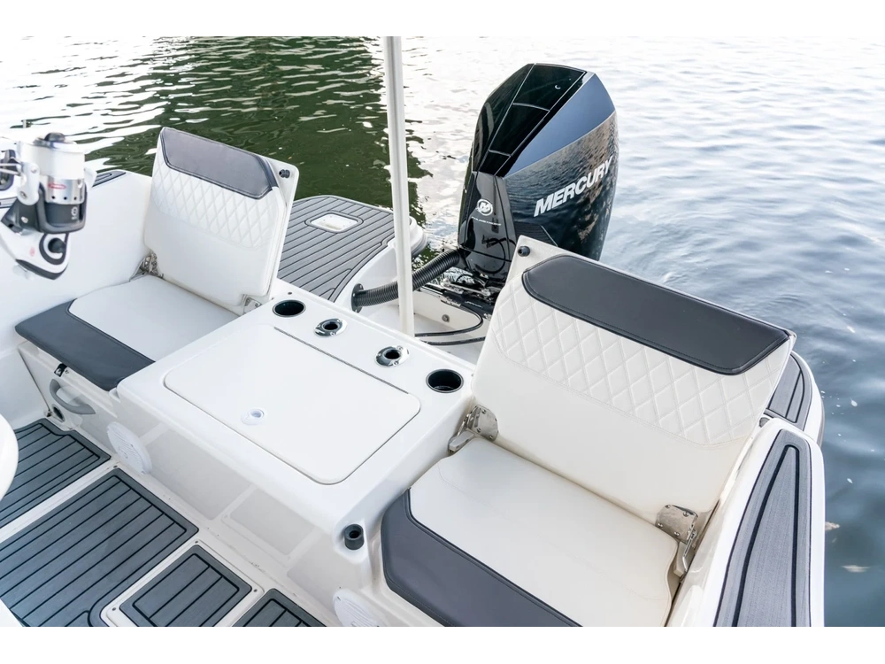 2025 Bayliner T22CC T22CC Blue Hull Sides (White Bottom) alt