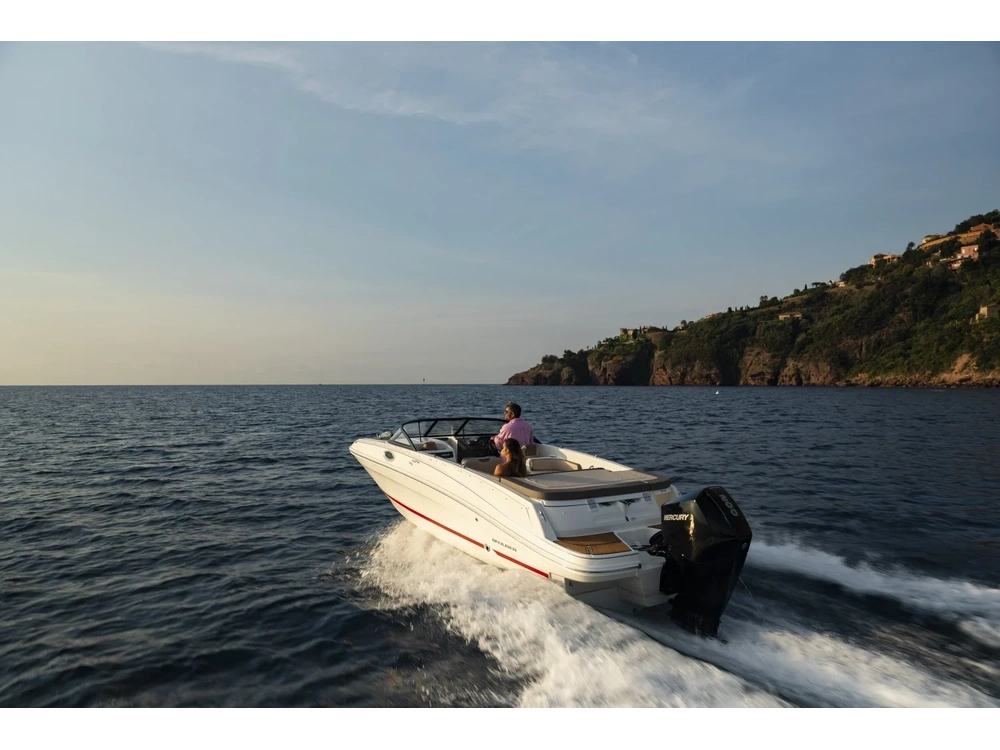 Bayliner VR6 OUTBOARD VR6 OUTBOARD Blue Hull Sides (White Bottom) 2025 alt