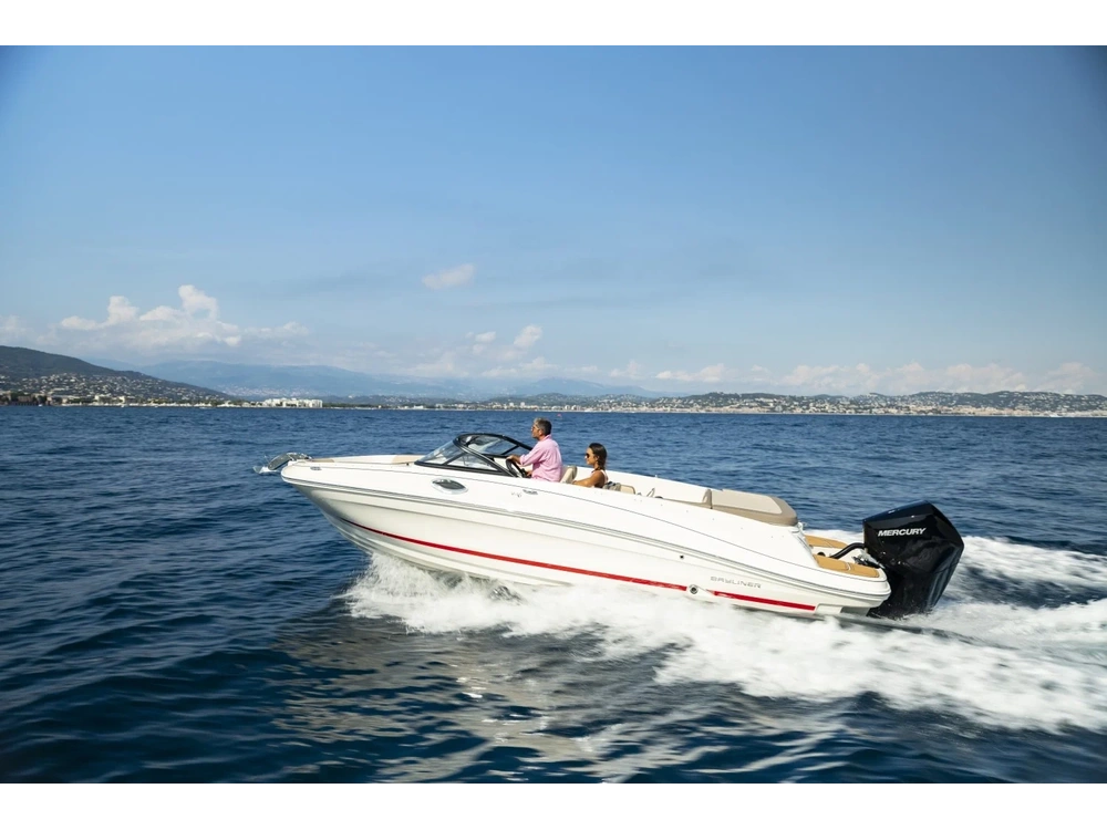 Bayliner VR6 OUTBOARD VR6 OUTBOARD Blue Hull Sides (White Bottom) 2025 alt