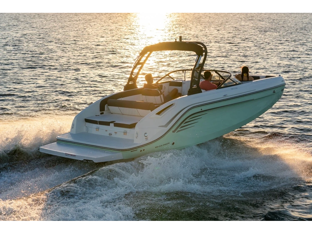 2025 Bayliner DX2250 DX2250 Blue Hull Sides (White Bottom) alt