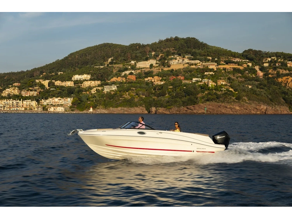 Bayliner VR6 OUTBOARD VR6 OUTBOARD Blue Hull Sides (White Bottom) 2025 alt