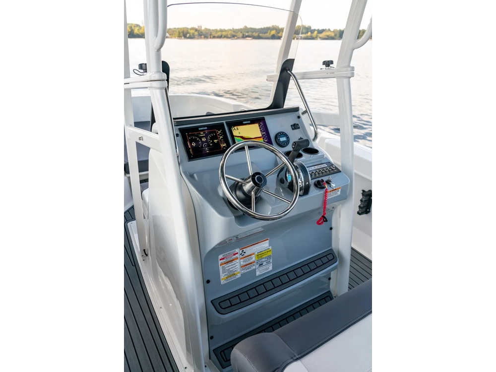 2025 Bayliner T22CC T22CC Blue Hull Sides (White Bottom) alt