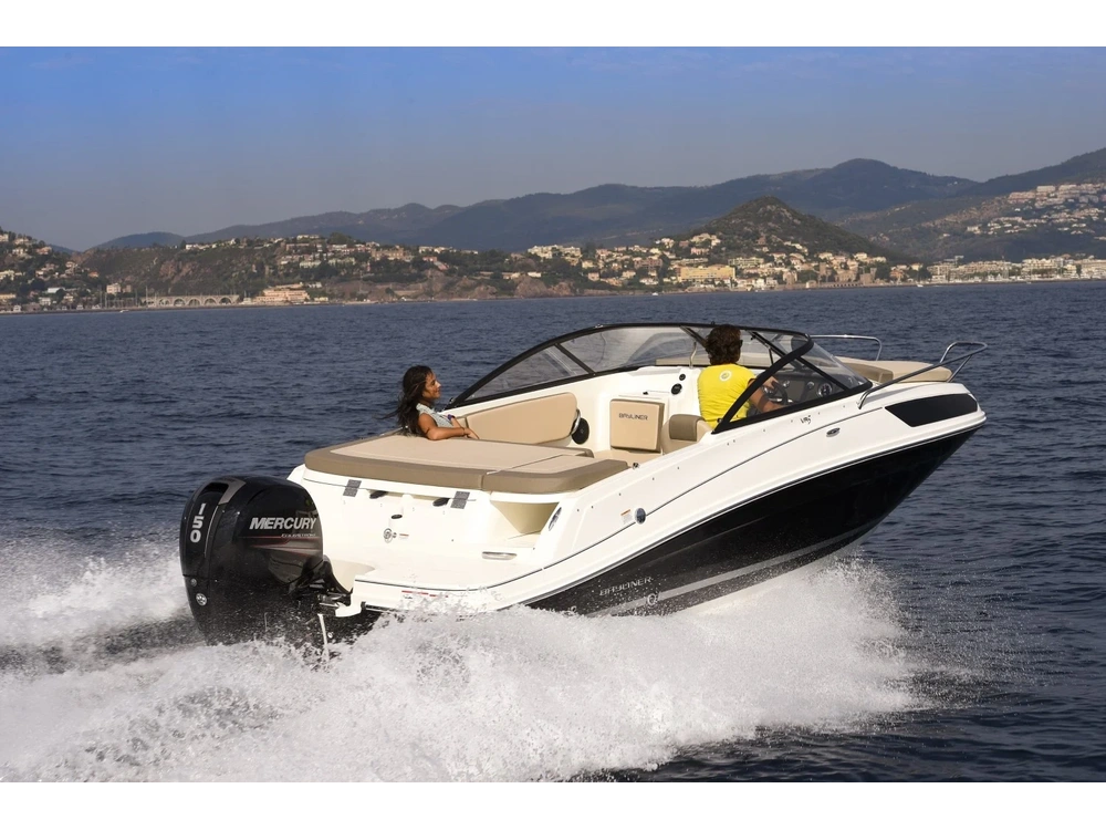 Bayliner VR5 CUDDY OUTBOARD VR5 CUDDY OUTBOARD Blue Hull Sides (White Bottom) 2025 alt